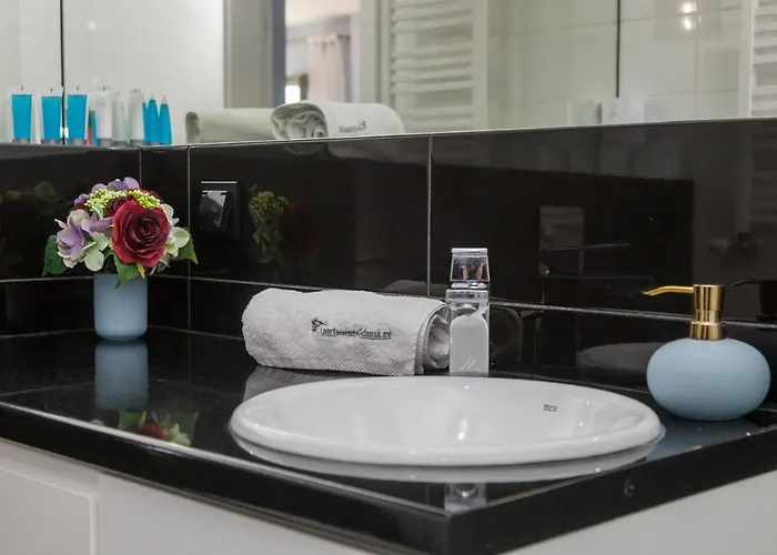 Eu - Waterlane - Marina - Old Town غدانسك