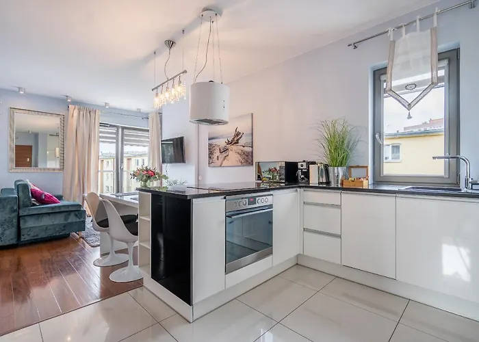 Eu - Waterlane - Marina - Old Town *