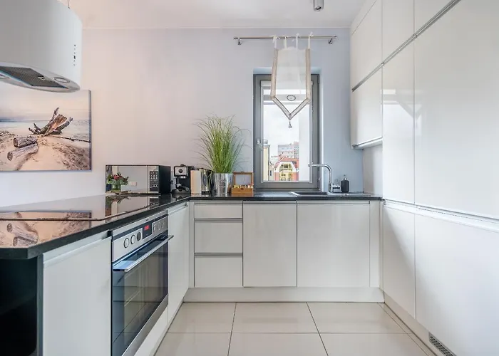 Eu - Waterlane - Marina - Old Town *